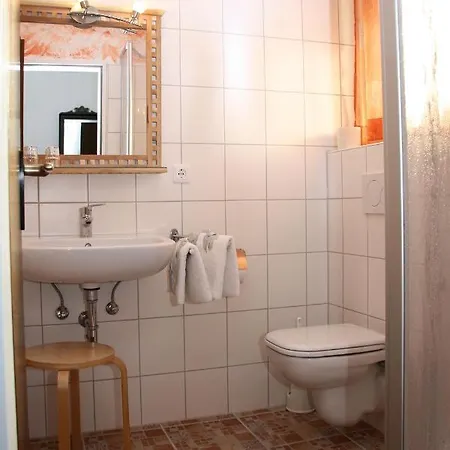 Gaestehaus Elisabeth Bed & Breakfast Poppenhausen
