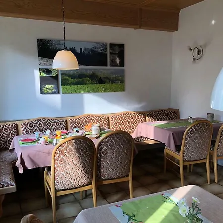 Gaestehaus Elisabeth Bed and breakfast Poppenhausen